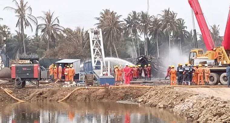 ఇరుసుమండలో పూర్తిగా ఆరిపోయిన బ్లోఅవుట్‌ మంటలు