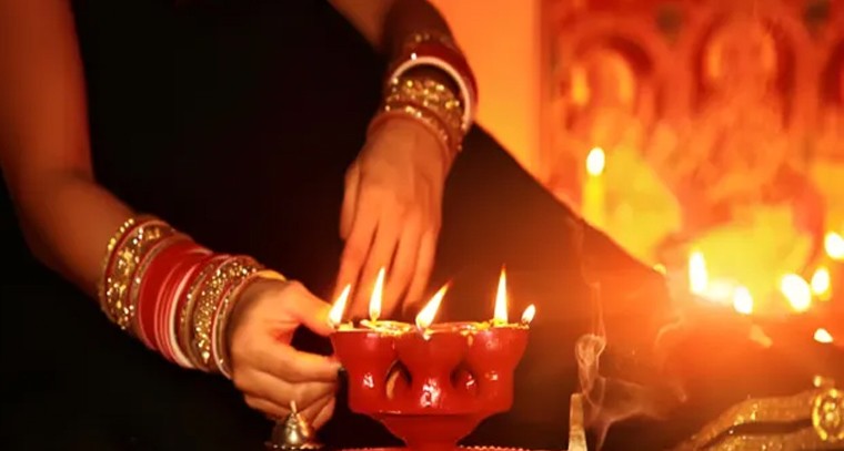 కొత్త సంవత్సరంలో ఇలా చేస్తే ఐశ్వర్యం సిద్ధిస్తుంది: పండితులు