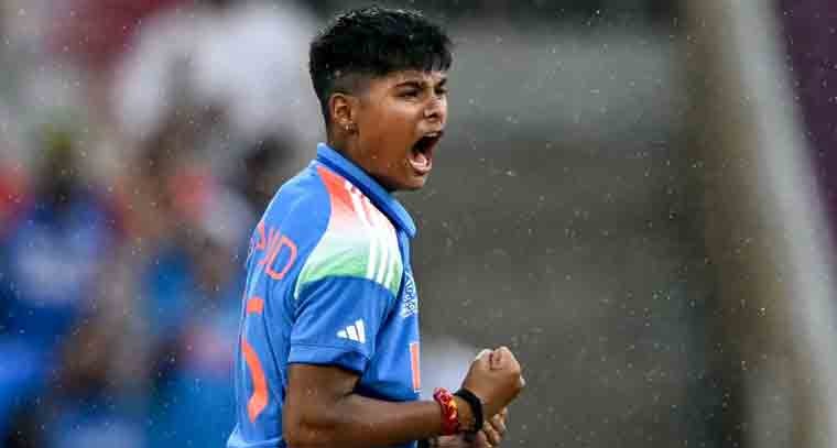 అరుదైన గౌరవాన్ని అందుకున్న మహిళా క్రికెటర్ క్రాంతి‌గౌడ్ 
