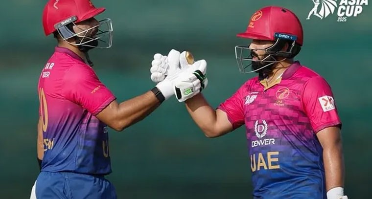 అదరగొట్టిన UAE బ్యాటర్లు.. ఒమన్‌ టార్గెట్ 173