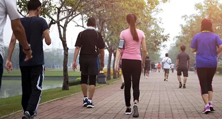 తిన్న వెంటనే నడవడం మంచిదేనా?