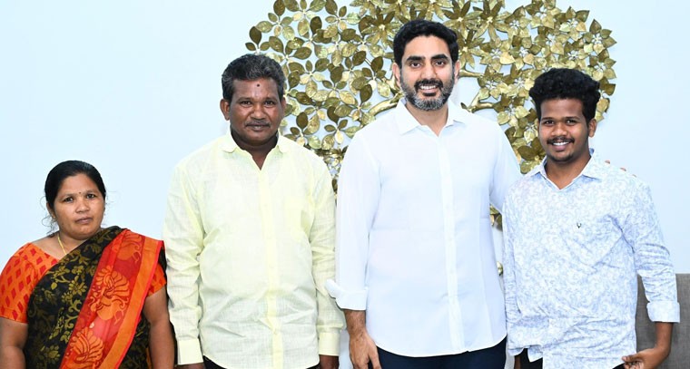 స్టార్టప్ మహా కుంభ్ ఈవెంట్ లో మంగళగిరి విద్యార్థి ప్రతిభ