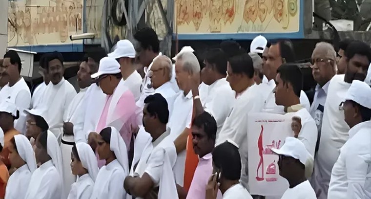 మంగళగిరిలో వైభవంగా వాక్ ఫర్ జీసస్ కార్యక్రమం