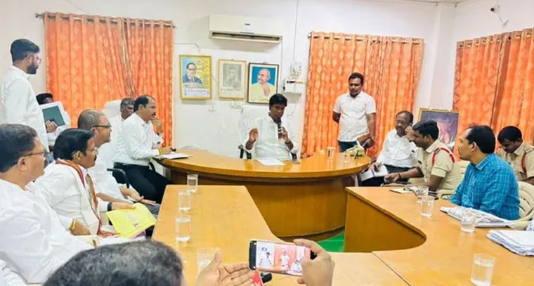 ఎమ్మిగనూరులో రథోత్సవ ఏర్పాట్ల ఎమ్మెల్యే సమీక్ష