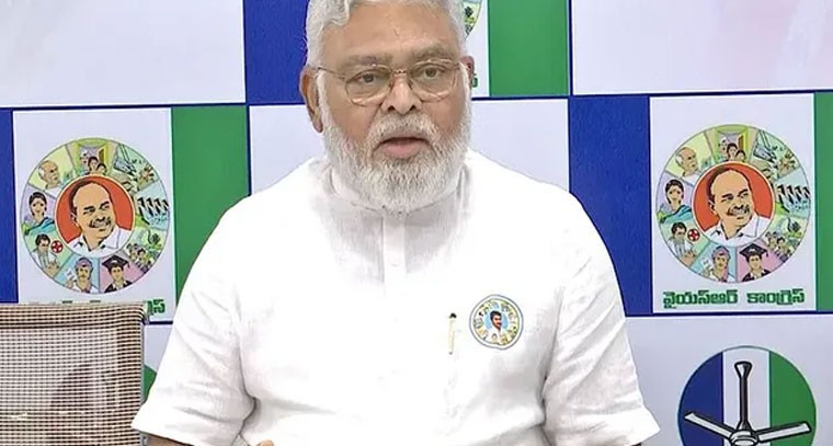 చంద్రబాబు, లోకేష్‌లు రాష్ట్రాన్ని దోచుకుంటున్నారు - అంబటి రాంబాబు