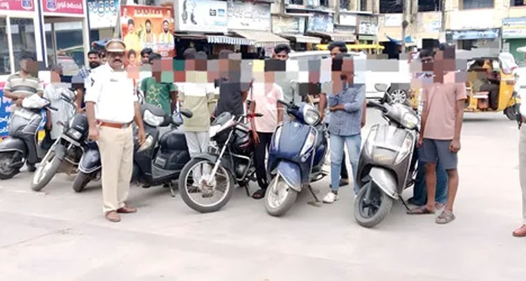 మైనర్లకు వాహనాలు ఇస్తే కఠిన చర్యలు