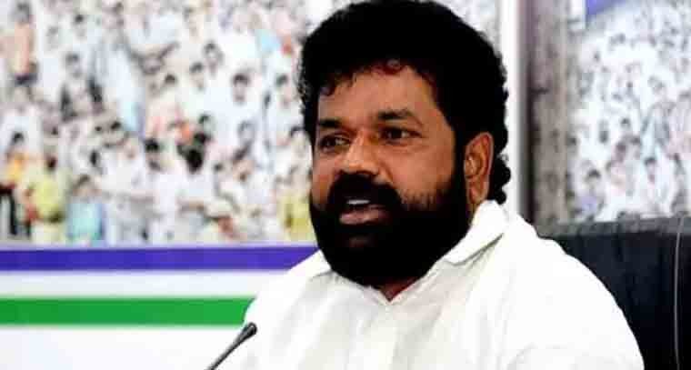 రెడ్ బుక్ రాజ్యాంగానికి బ‌లైపోయింది పోలీస్ వ్య‌వ‌స్థే
