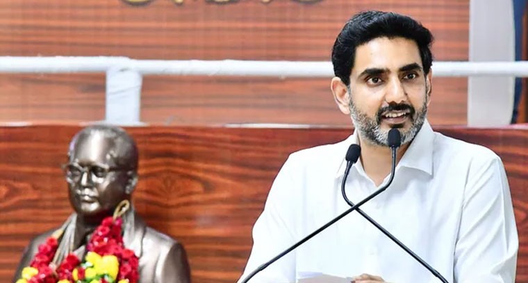 రాజకీయాల్లోకి విద్యార్థులు రావాలి: నారా లోకేష్