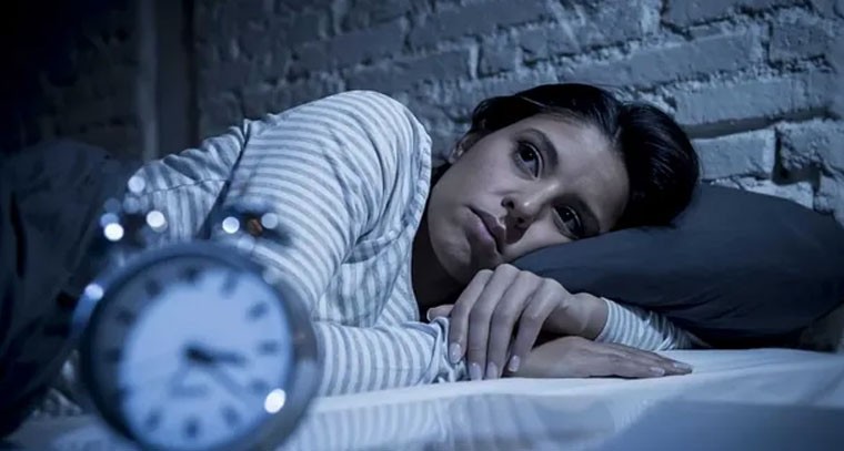 రాత్రి పూట సరిగ్గా నిద్రపోకపోతే ఈ రోగాలు పక్కా!