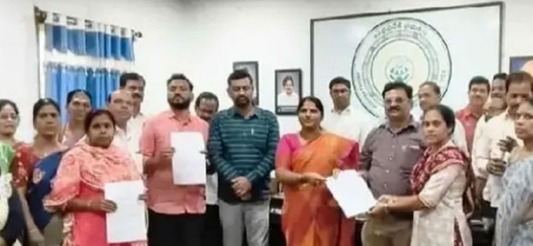 అనంత జిల్లా పరిషత్ లో 54 మంది జడ్పీ ఉద్యోగులకు పదోన్నతులు