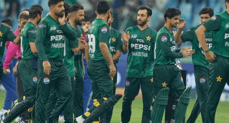 పాకిస్థాన్ సెమీస్ ఆశలు.. శ్రీలంకపై భారీ విజయం తప్పనిసరి