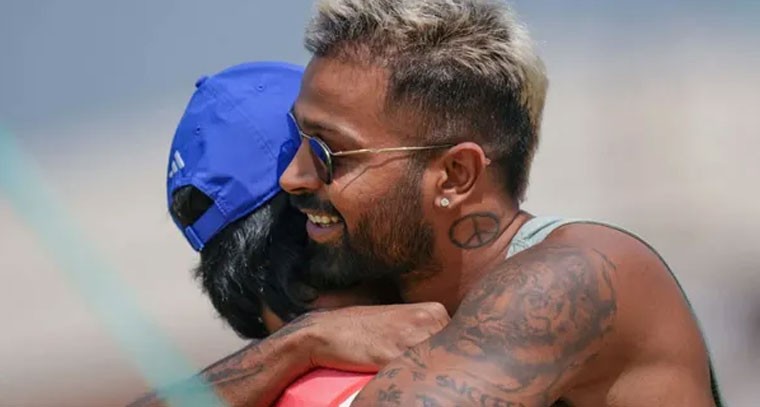 ధోని రికార్డు సమం చేసిన హార్దిక్ పాండ్యా!