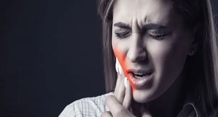 పంటి నొప్పితో బాధపడేవారికి వంటింటి చిట్కా