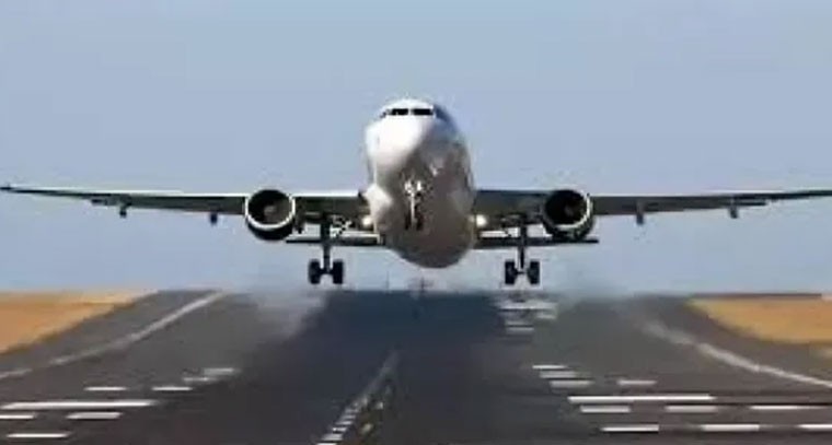 దేశంలోని 50% విమానాల్లో సాంకేతిక లోపాలు