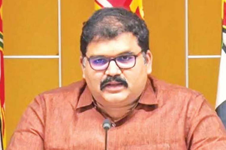 సీఆర్డీఏ అభివృద్ధిపై రాజకీయ!  పట్టాభి ఘాటు విమర్శలు?