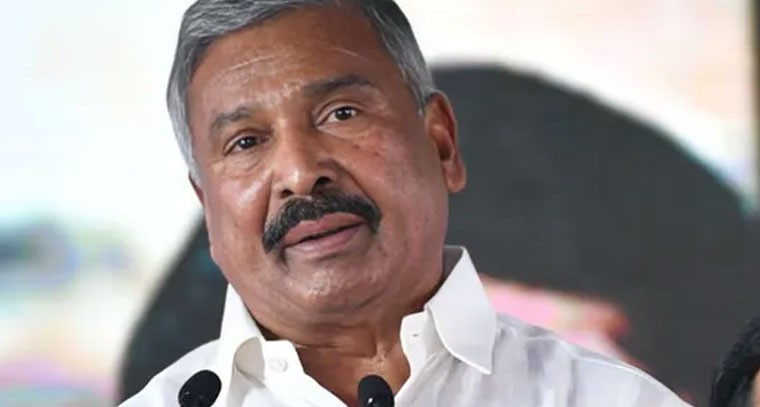 మాజీ మంత్రి పెద్దిరెడ్డికి సుప్రీంకోర్టులో ఎదురుదెబ్బ