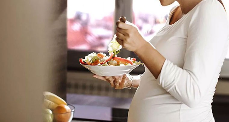 గర్భధారణ సమయంలో ఈ పండ్లు తింటే...