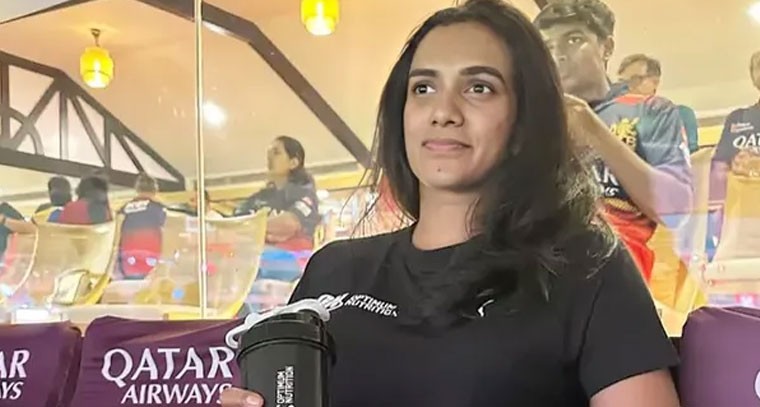 క్షేమంగా భారత్‌కు చేరుకున్న పీవీ సింధు