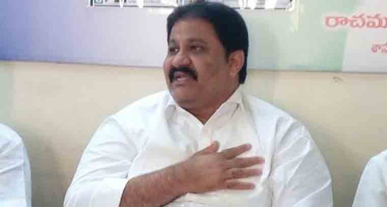 బ్లాక్‌మెయిల్‌ రాజకీయాలకు వ‌ర‌ద‌రాజులురెడ్డి తెర లేపుతున్నాడు 