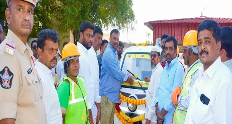 ప్రతి గ్రామాన్ని ఆదర్శంగా తీర్చిదిద్దడమే లక్ష్యం: మంత్రి