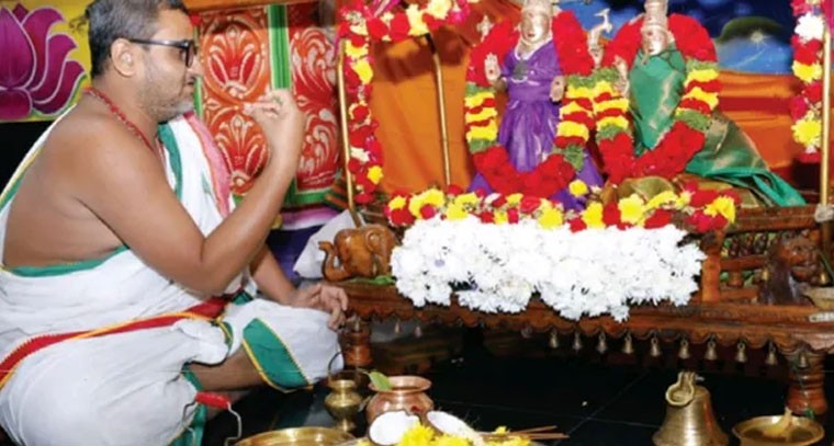 శ్రీశైలం: స్వామి–అమ్మవార్లకు పల్లకి ఉత్సవం వైభవం