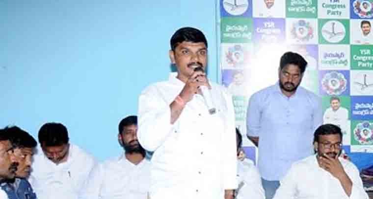 అనాధాశ్రమాల్లో పిల్లలతో జగన్ జన్మదిన వేడుకలు జరుపుకోవడం ఆనందంగా ఉంది 