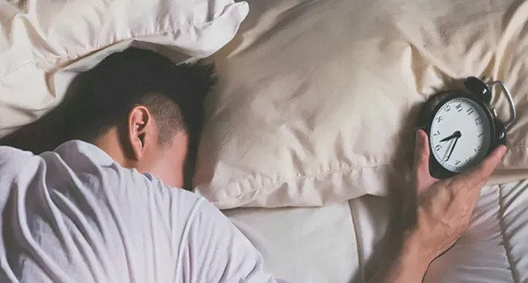 అతిగా నిద్ర పోతున్నారా.. అయితే మీ ప్రాణానికి ముప్పే!