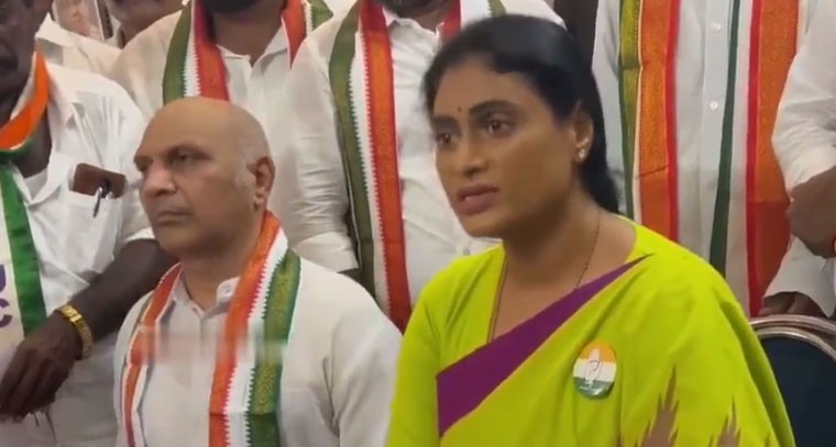 అన్నదాత సుఖీభవను దుఃఖీభవగా మార్చారు: షర్మిల