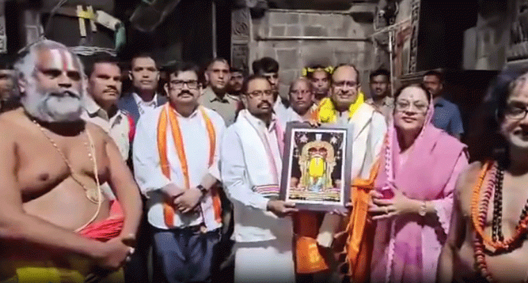 అప్పన్నను దర్శించుకున్న కేంద్ర మంత్రి శివరాజ్ సింగ్ చౌహాన్