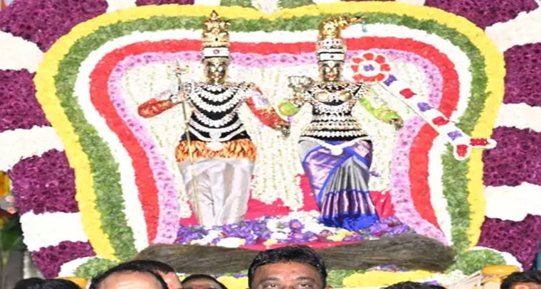 శ్రీశైలంలో వైభవంగా పుష్పపల్లకీ సేవ