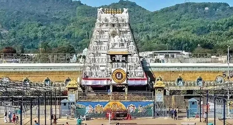  శ్రీవారి ఆలయంలో కొనసాగుతున్న వైకుంఠ ద్వార దర్శనాలు.. 