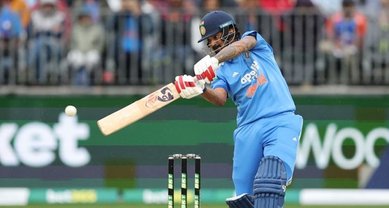 టీమిండియా ఇన్నింగ్స్ పూర్తి.. ఆసీస్ టార్గెట్ ఇదే 