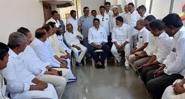  అభివృద్ధి పై చర్చించిన మంత్రి పయ్యావుల
