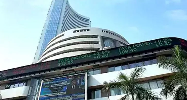 లాభాల్లో కొనసాగుతున్న స్టాక్ మార్కెట్ సూచీలు