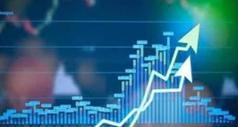 లాభాల్లో మొదలైన స్టాక్‌ మార్కెట్‌...