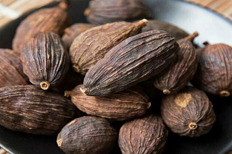 నల్ల ఏలక్కాయతో అనేక ఆరోగ్య ప్రయోజనాలు

