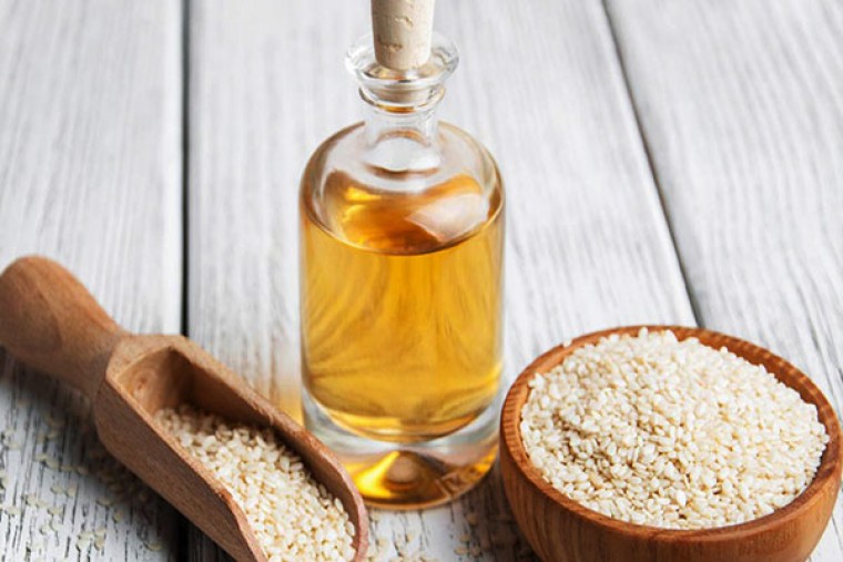  నువ్వుల నూనెతో ఆ సమస్యకు చెక్ పెటండి 

