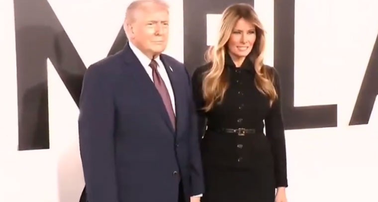 అధ్యక్షుడికే తప్పని 'సైడ్' సీన్.. మెలానియా ప్రీమియర్‌లో ఆసక్తికర ఘటన!