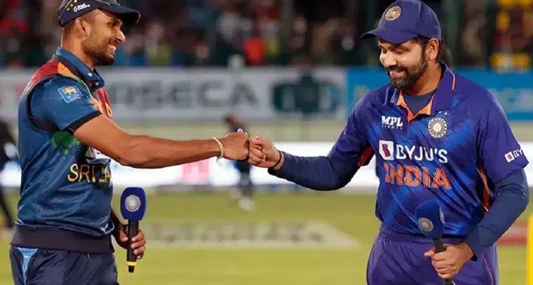 టాస్ గెలిచి బ్యాటింగ్ ఎంచుకున్న శ్రీలంక