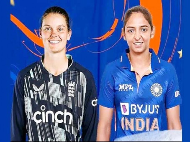 టాస్ గెలిచి బౌలింగ్ ఎంచుకున్న ఇంగ్లాండ్ 