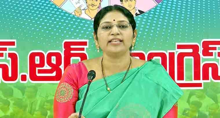 అభివృద్ధి చెందిన విశాఖలో భూములు కారుచౌకగా కట్టబెట్టడమేంటి?