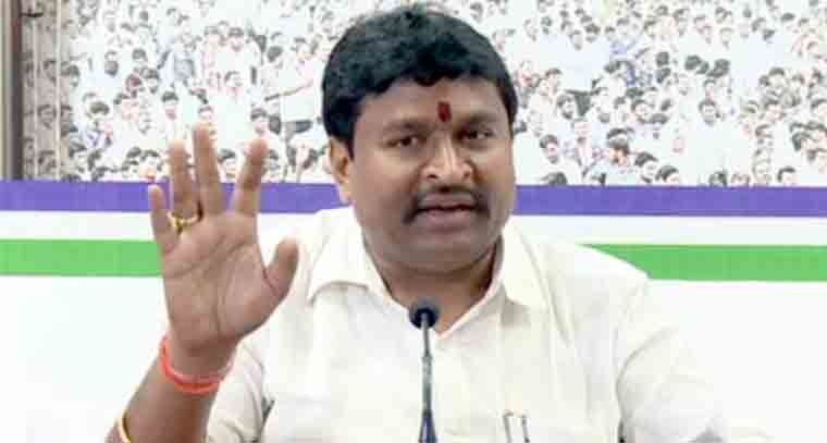 ఆధారాలు లేకుండా  తిరుపతి లడ్డూలో జంతు కొవ్వు, పంది కొవ్వు, చేప నూనె కలిసిందని చెప్పిన చంద్రబాబు క్షమాపణ చెప్పాలి 