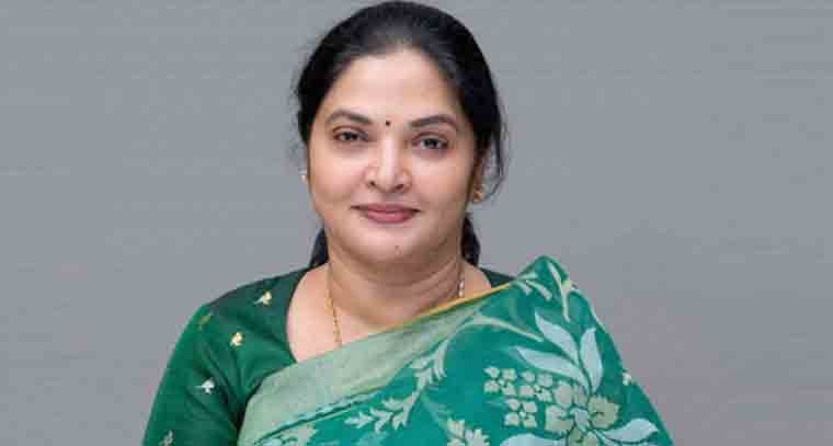 బాధిత బాలికకు అండగా ఉంటానన్న ప్రశాంతిరెడ్డి 
