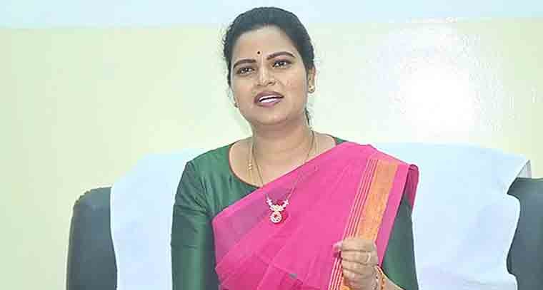 విడదల రజనిపై కేసు నమోదు 
