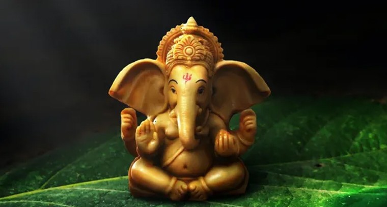 విగ్రహ పరిమాణం కాదు.. అపారమైన భక్తి ముఖ్యం