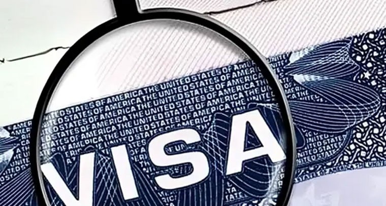 ట్రంప్ హెచ్‌-1బీ వీసా ఫీజు పెంపుపై 19 రాష్ట్రాల దావా