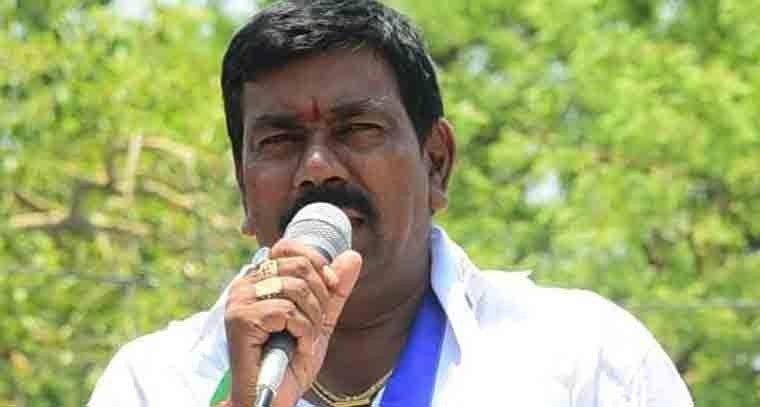 ఉచిత ఇసుక పాలసీ అంతా అక్రమ వసూళ్లే 
