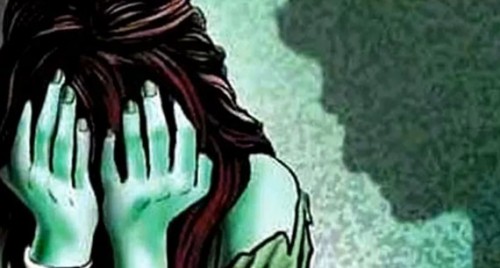  కూతురి బతుకును ఆగం చేయాలని చుసిన కన్న తల్లే...
