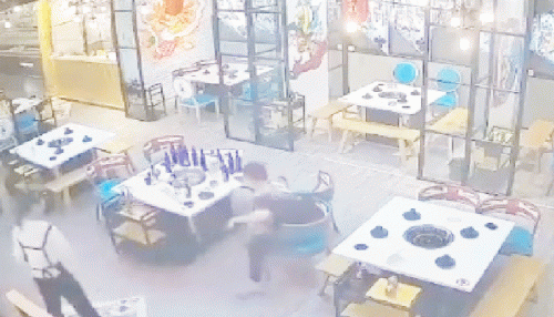 వైసిపి ఎన్నికల ప్రచారంలో సినీ నటులు పృద్వీ, కృష్ణుడు