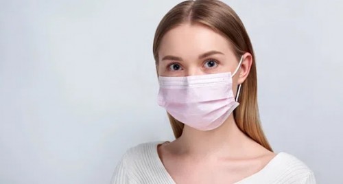 గురి తప్పి వ్యాపారికి తాకిన బుల్లెట్
